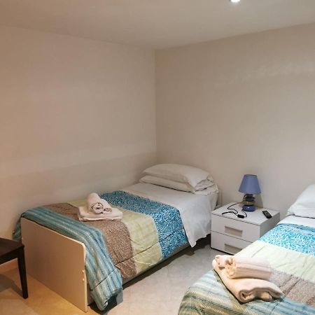 Relais Maria Luisa Locazione Turistica Di Simona Capaccio Bed & Breakfast Fiumicino Eksteriør bilde