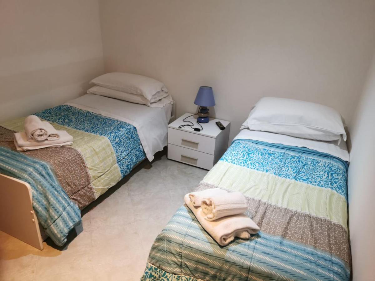 Relais Maria Luisa Locazione Turistica Di Simona Capaccio Bed & Breakfast Fiumicino Eksteriør bilde