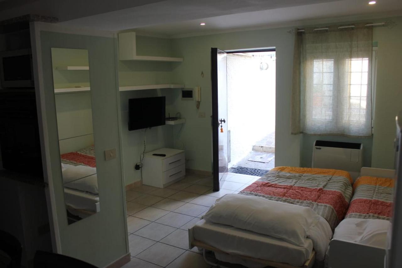 Relais Maria Luisa Locazione Turistica Di Simona Capaccio Bed & Breakfast Fiumicino Eksteriør bilde