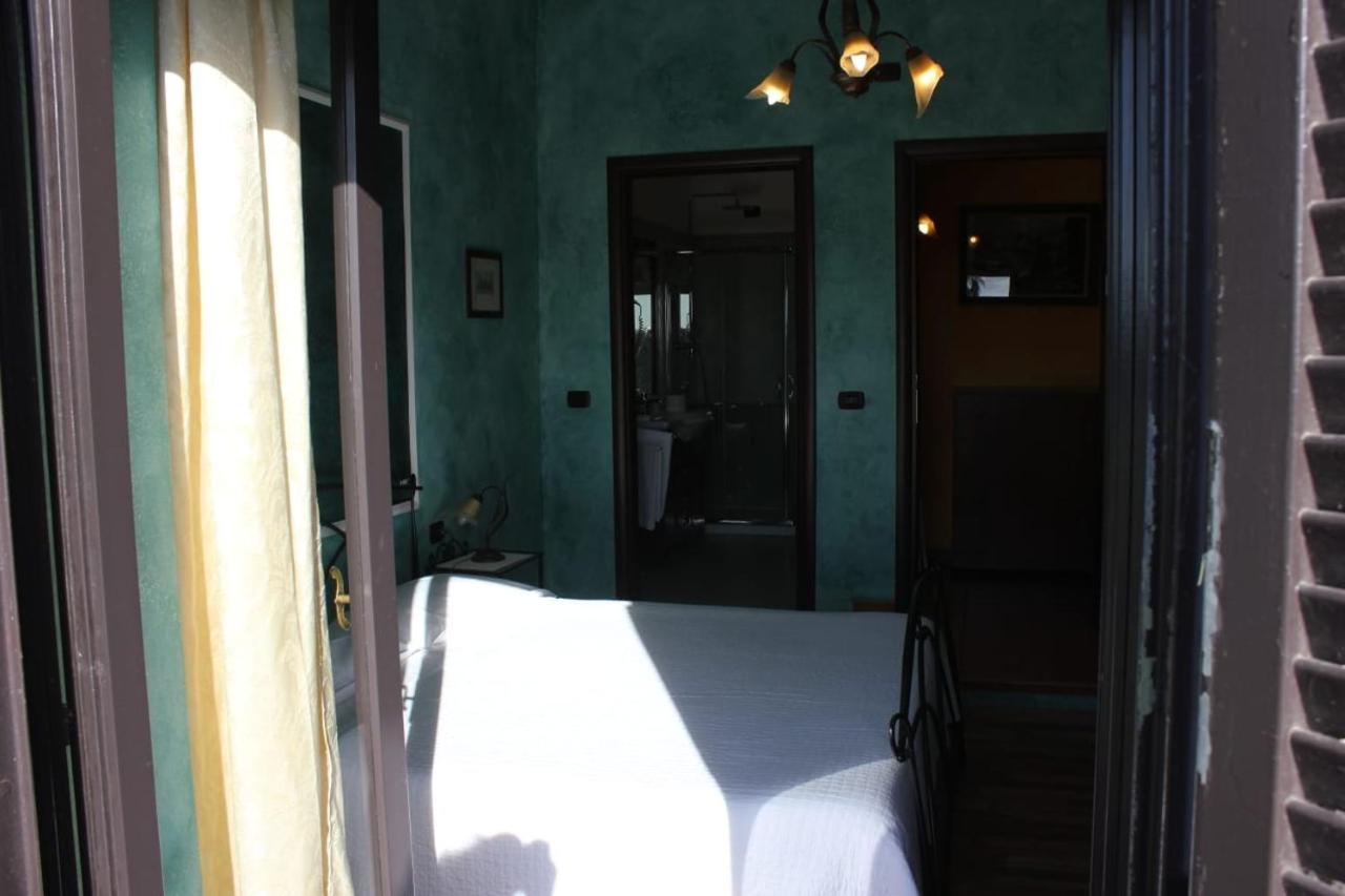 Relais Maria Luisa Locazione Turistica Di Simona Capaccio Bed & Breakfast Fiumicino Eksteriør bilde