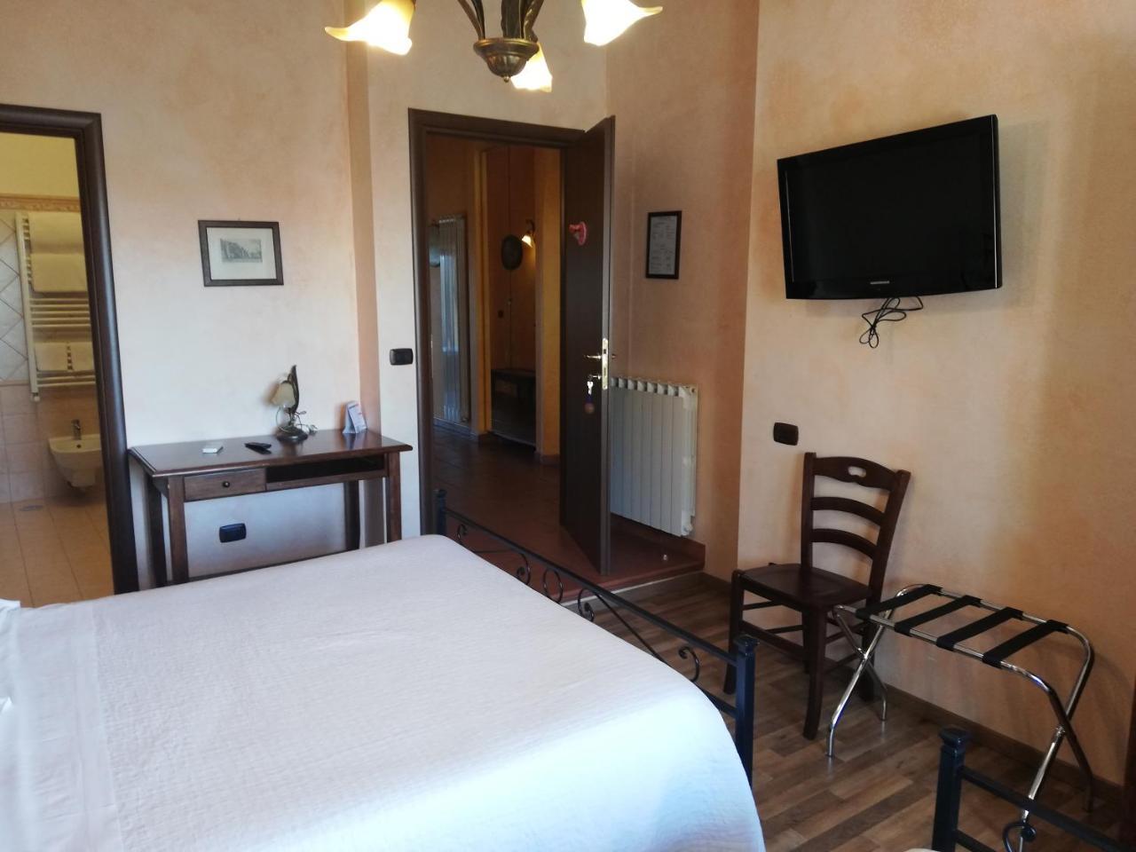 Relais Maria Luisa Locazione Turistica Di Simona Capaccio Bed & Breakfast Fiumicino Eksteriør bilde