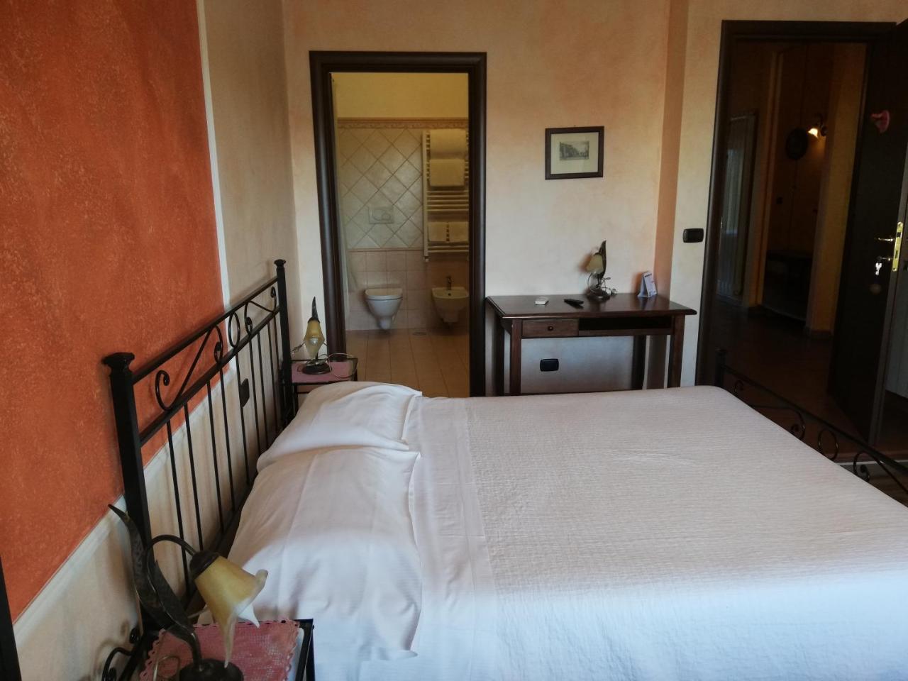 Relais Maria Luisa Locazione Turistica Di Simona Capaccio Bed & Breakfast Fiumicino Eksteriør bilde