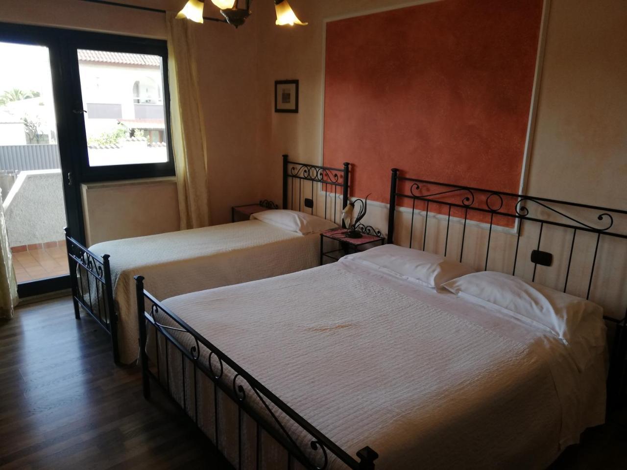 Relais Maria Luisa Locazione Turistica Di Simona Capaccio Bed & Breakfast Fiumicino Eksteriør bilde